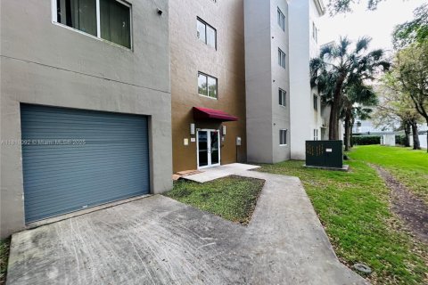 Condominio en venta en Cutler Bay, Florida, 2 dormitorios, 75.16 m2 № 1752554 - foto 2