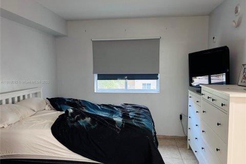Condominio en venta en Cutler Bay, Florida, 2 dormitorios, 75.16 m2 № 1752554 - foto 14