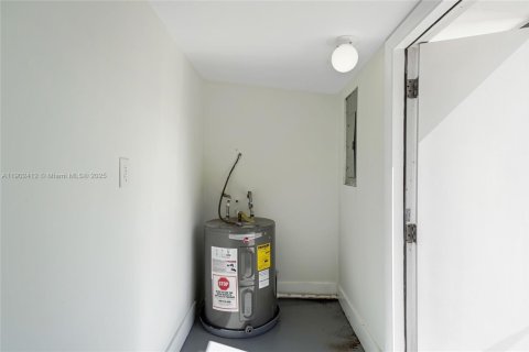 Купить виллу или дом в Хомстед, Флорида 4 спальни, 136.75м2, № 1955837 - фото 22