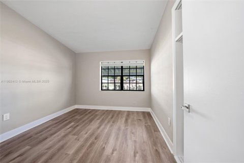 Купить виллу или дом в Хомстед, Флорида 4 спальни, 136.75м2, № 1955837 - фото 18