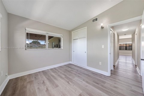 Купить виллу или дом в Хомстед, Флорида 4 спальни, 136.75м2, № 1955837 - фото 20