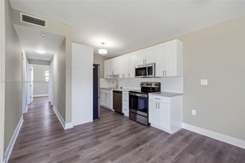 Купить виллу или дом в Хомстед, Флорида 4 спальни, 136.75м2, № 1955837 - фото 7