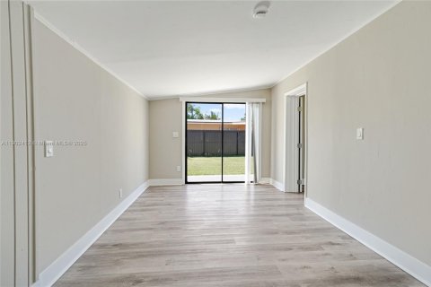 Купить виллу или дом в Хомстед, Флорида 4 спальни, 136.75м2, № 1955837 - фото 11