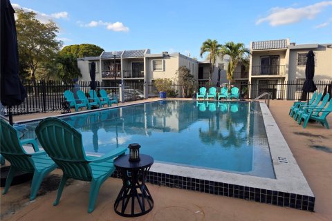 Condominio en alquiler en Miami, Florida, 1 dormitorio, 57.6 m2 № 2031690 - foto 7