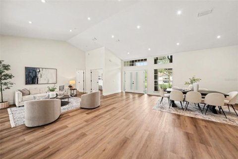 House in Tampa, Florida 5 bedrooms, 289.86 sq.m. № 2414050 - photo 23
