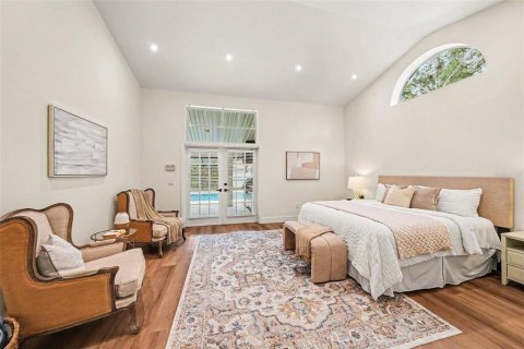 House in Tampa, Florida 5 bedrooms, 289.86 sq.m. № 2414050 - photo 8