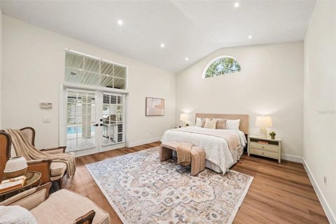 House in Tampa, Florida 5 bedrooms, 289.86 sq.m. № 2414050 - photo 30