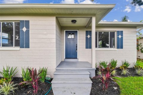House in Saint Petersburg, Florida 2 bedrooms, 95.04 sq.m. № 1886988 - photo 18