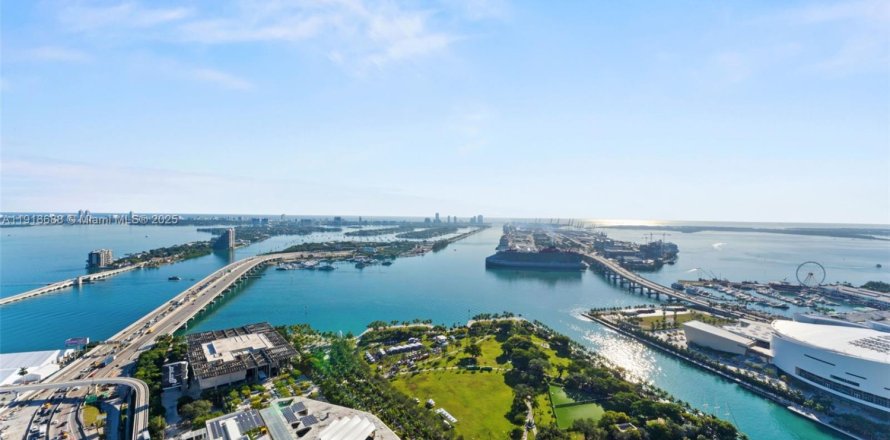 Condo à Miami, Floride, 2 chambres № 1972724