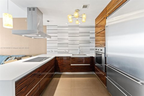 Copropriété à vendre à Miami, Floride: 2 chambres, 144.65 m2 № 1972724 - photo 5