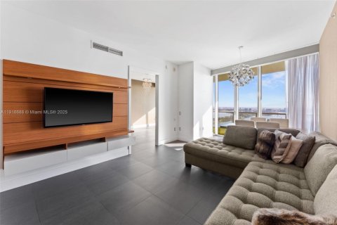 Copropriété à vendre à Miami, Floride: 2 chambres, 144.65 m2 № 1972724 - photo 6