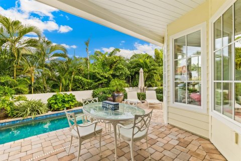 House in Boca Grande, Florida 3 bedrooms, 285.67 sq.m. № 2430950 - photo 26