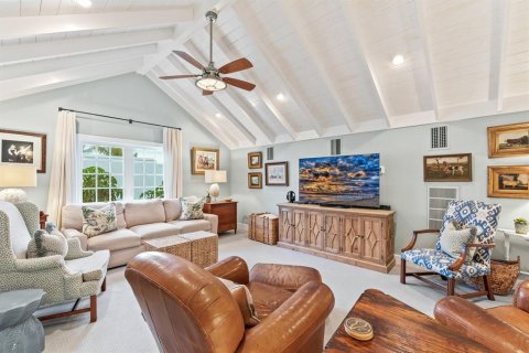 House in Boca Grande, Florida 3 bedrooms, 285.67 sq.m. № 2430950 - photo 21