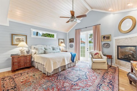 House in Boca Grande, Florida 3 bedrooms, 285.67 sq.m. № 2430950 - photo 11