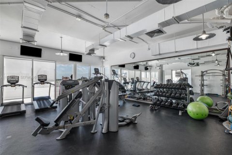 Купить кондоминиум в Майами, Флорида 1 спальня, 63.64м2, № 2050946 - фото 22