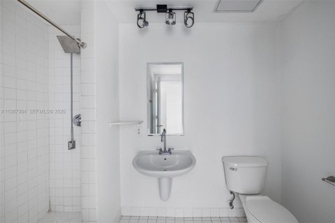 Купить кондоминиум в Майами, Флорида 1 спальня, 63.64м2, № 2050946 - фото 7