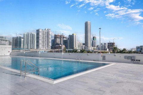 Купить кондоминиум в Майами, Флорида 1 спальня, 63.64м2, № 2050946 - фото 23