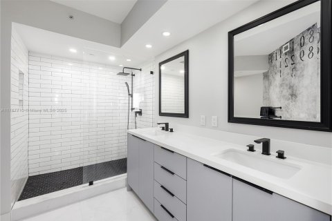 Condominio en venta en Miami Beach, Florida, 2 dormitorios, 128.58 m2 № 1700820 - foto 24