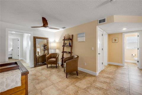 Villa ou maison à vendre à New Smyrna Beach, Floride: 4 chambres, 180.23 m2 № 1798641 - photo 29