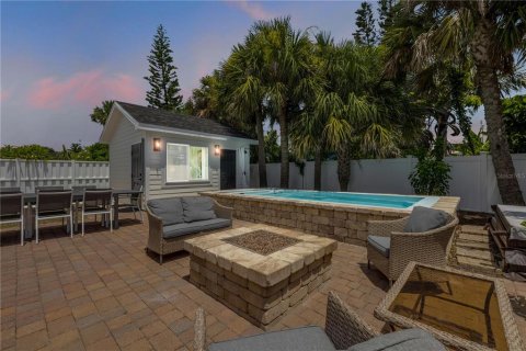 Villa ou maison à vendre à New Smyrna Beach, Floride: 4 chambres, 180.23 m2 № 1798641 - photo 4