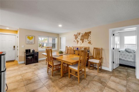 Villa ou maison à vendre à New Smyrna Beach, Floride: 4 chambres, 180.23 m2 № 1798641 - photo 19