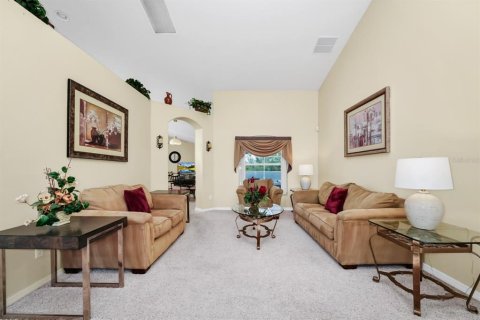 House in Clermont, Florida 5 bedrooms, 215.9 sq.m. № 1819529 - photo 15