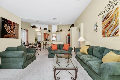 House in Clermont, Florida 5 bedrooms, 215.9 sq.m. № 1819529 - photo 18