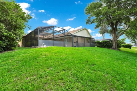 House in Clermont, Florida 5 bedrooms, 215.9 sq.m. № 1819529 - photo 10