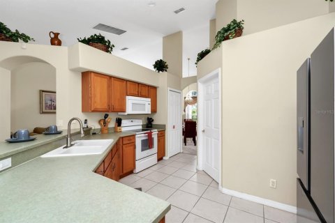 House in Clermont, Florida 5 bedrooms, 215.9 sq.m. № 1819529 - photo 21