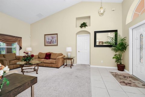 House in Clermont, Florida 5 bedrooms, 215.9 sq.m. № 1819529 - photo 14
