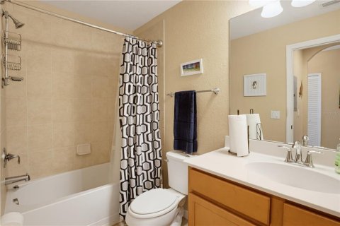 Condo in Bradenton, Florida, 2 bedrooms № 2200393 - photo 24