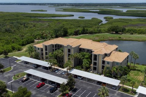 Condo in Bradenton, Florida, 2 bedrooms № 2200393 - photo 2