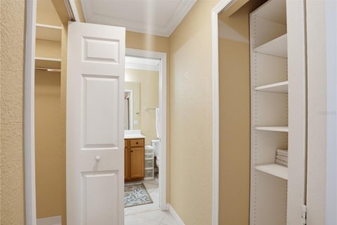 Condo in Bradenton, Florida, 2 bedrooms № 2200393 - photo 17