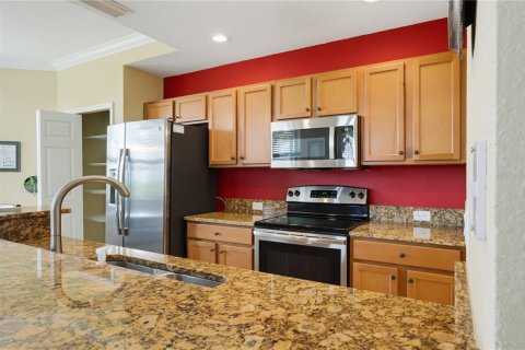 Condo in Bradenton, Florida, 2 bedrooms № 2200393 - photo 8