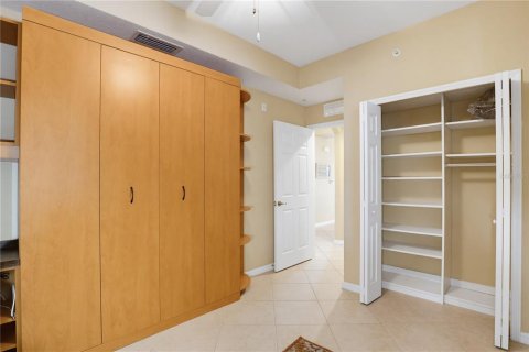 Condo in Bradenton, Florida, 2 bedrooms № 2200393 - photo 23
