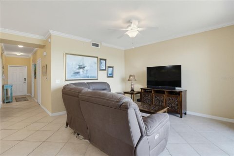 Condo in Bradenton, Florida, 2 bedrooms № 2200393 - photo 13