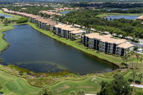 Condo in Bradenton, Florida, 2 bedrooms № 2200393 - photo 3