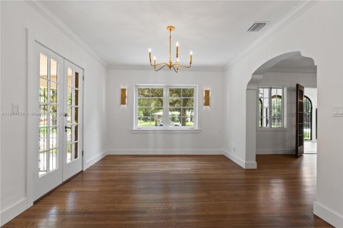 Casa en venta en Coral Gables, Florida, 3 dormitorios, 265.24 m2 № 1941601 - foto 15