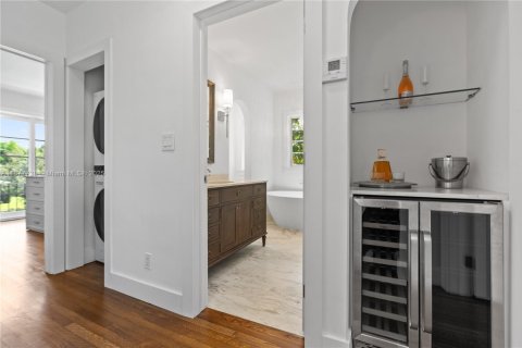 Casa en venta en Coral Gables, Florida, 3 dormitorios, 265.24 m2 № 1941601 - foto 24