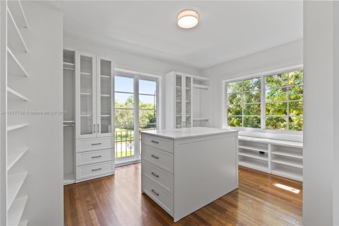 Casa en venta en Coral Gables, Florida, 3 dormitorios, 265.24 m2 № 1941601 - foto 30