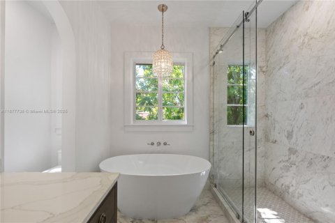 Casa en venta en Coral Gables, Florida, 3 dormitorios, 265.24 m2 № 1941601 - foto 27