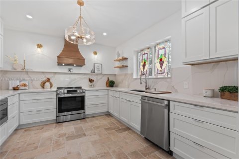 Casa en venta en Coral Gables, Florida, 3 dormitorios, 265.24 m2 № 1941601 - foto 18
