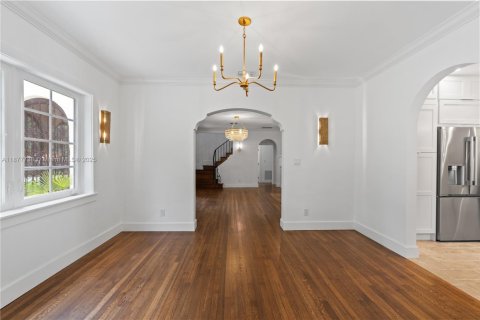 Casa en venta en Coral Gables, Florida, 3 dormitorios, 265.24 m2 № 1941601 - foto 13