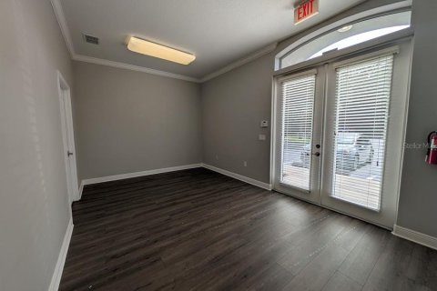 Propiedad comercial en alquiler en Lutz, Florida, 289.11 m2 № 1826367 - foto 3