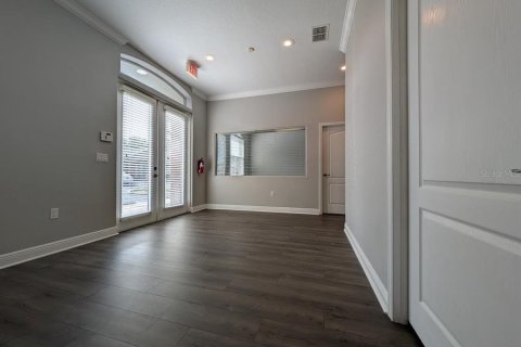Propiedad comercial en alquiler en Lutz, Florida, 289.11 m2 № 1826367 - foto 4