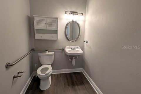 Propiedad comercial en alquiler en Lutz, Florida, 289.11 m2 № 1826367 - foto 9