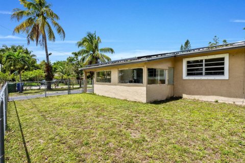 Casa en venta en Fort Lauderdale, Florida, 4 dormitorios, 130.99 m2 № 2249299 - foto 28