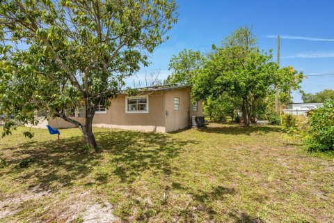 Casa en venta en Fort Lauderdale, Florida, 4 dormitorios, 130.99 m2 № 2249299 - foto 27