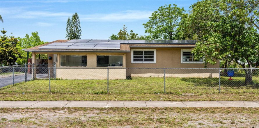 Casa en Fort Lauderdale, Florida 4 dormitorios, 130.99 m2 № 2249299