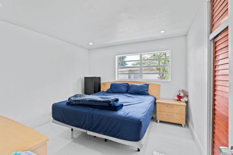 Casa en venta en Fort Lauderdale, Florida, 4 dormitorios, 130.99 m2 № 2249299 - foto 22